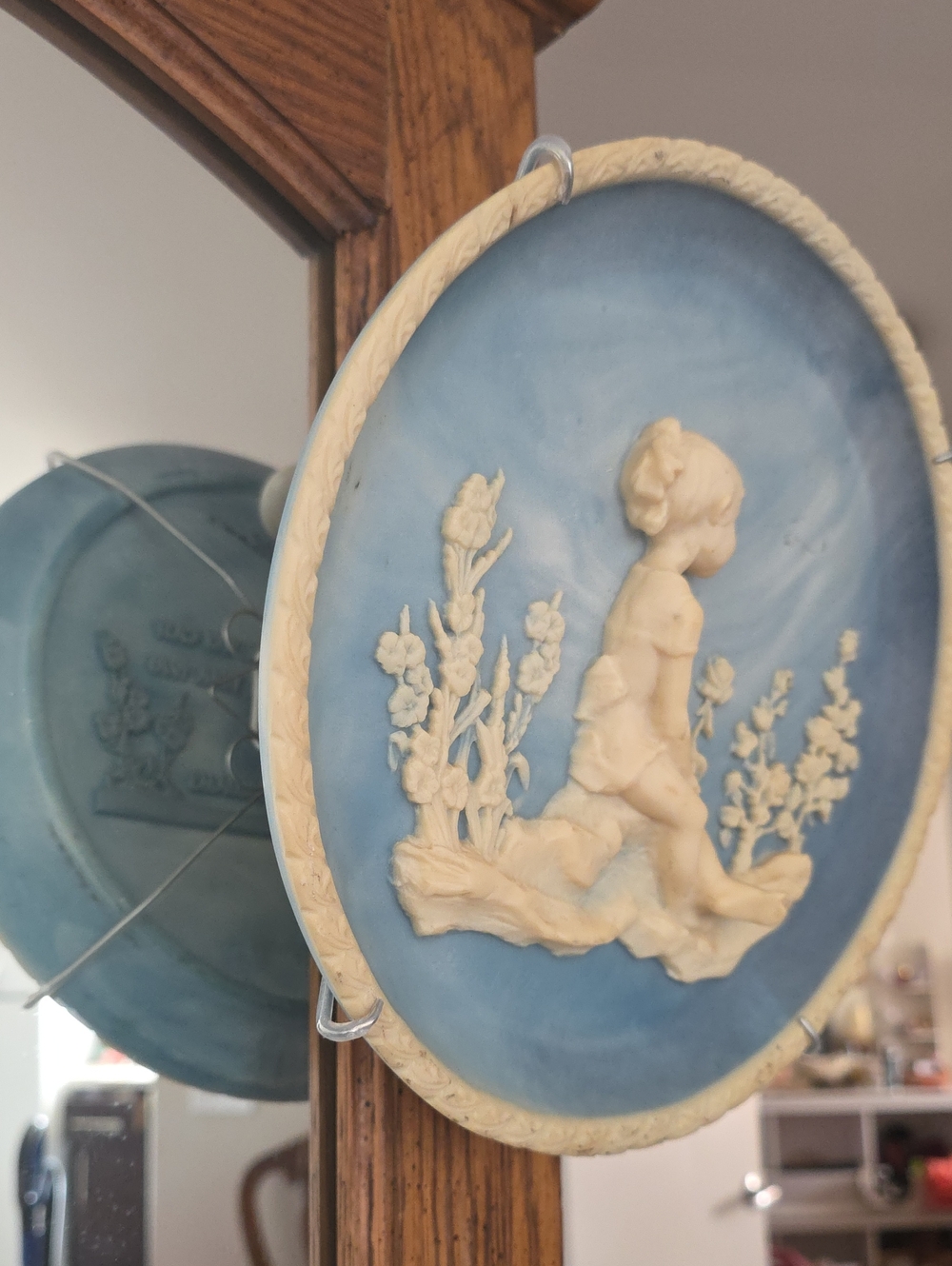 1978 Signed Numbered Vintage Incolay Angelic Ready To Hang Wall Plate 10" EUC